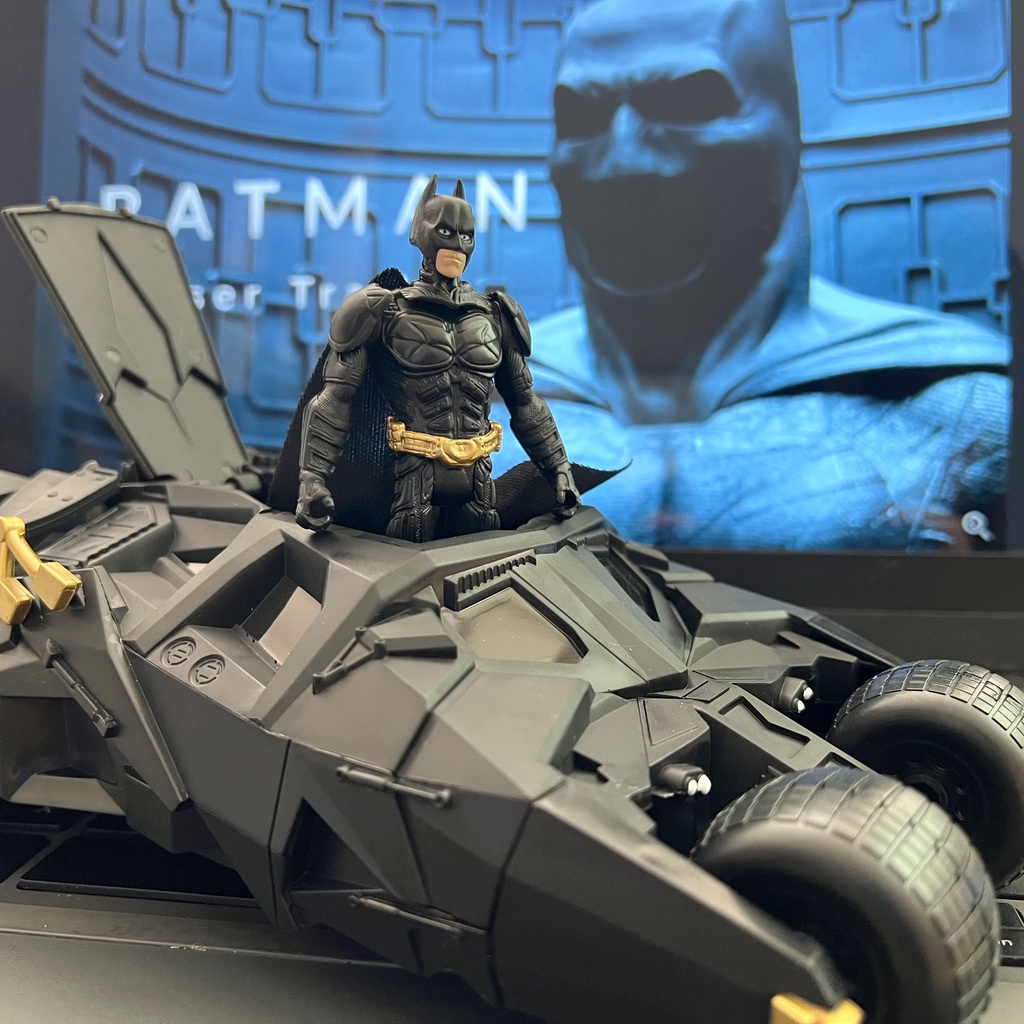 Movie Batman Car 2008 Batmobile Resin Model Car 1:24 for Collection