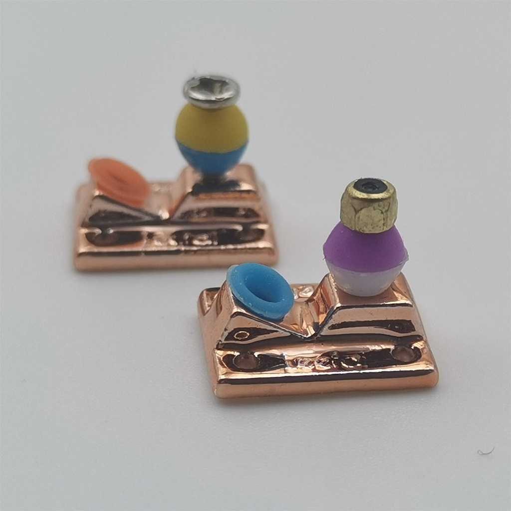 Professional Fingerboard Truck Base with Kingpin Soft Urethane Bushing