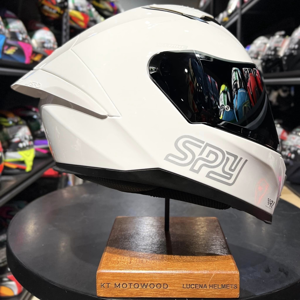 Spyder helmet made store in what country