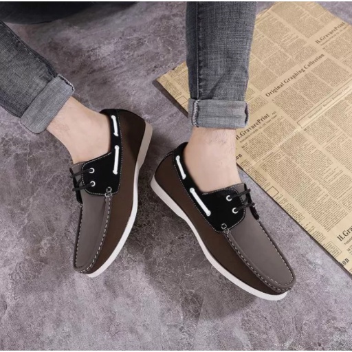 Korean Style Black Loafers for Modern Men