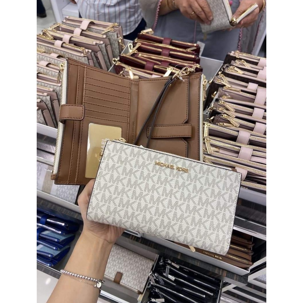 M.I.C.H.A.E.L K.O.R.S Women's Wristlet Jet Set Travel Large Double