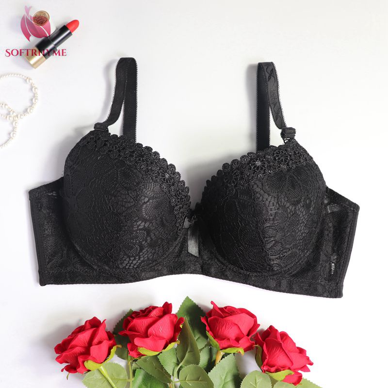 Softrhyme?Women's Floral Lace Plus Size Embroidered