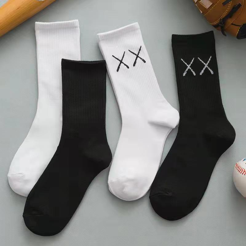 1PAIRS NEW ICONIC FASHION MID-CALF LENGTH SOCKS FOR MEN'S AND WOMEN'S ...