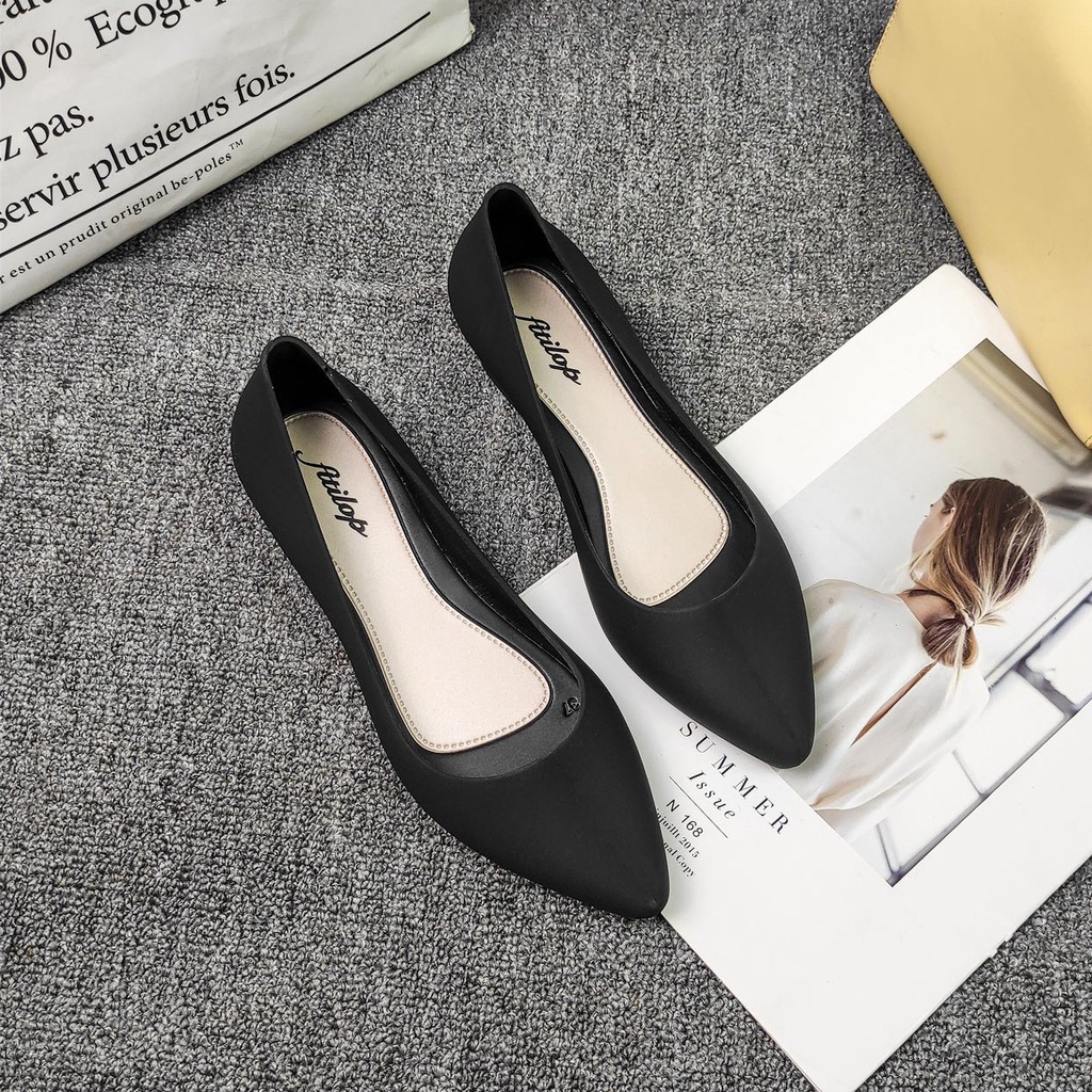 New school black shoes with high heels and pointed toe Shopee Philippines