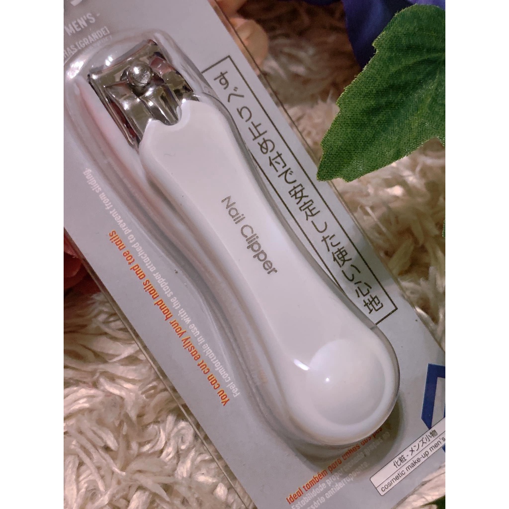 DAISO JAPAN Nail Clipper Classic White Curved Blade Manicure Accessory