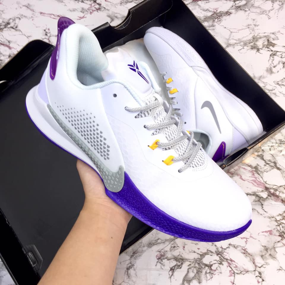 White hot sale kobe mamba