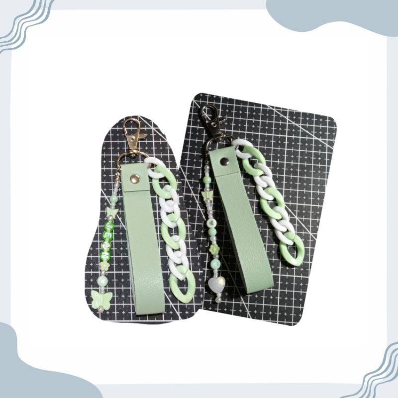 CHARMS AND PIECES Customized LeatherChain Key Rings for Binder Kpop