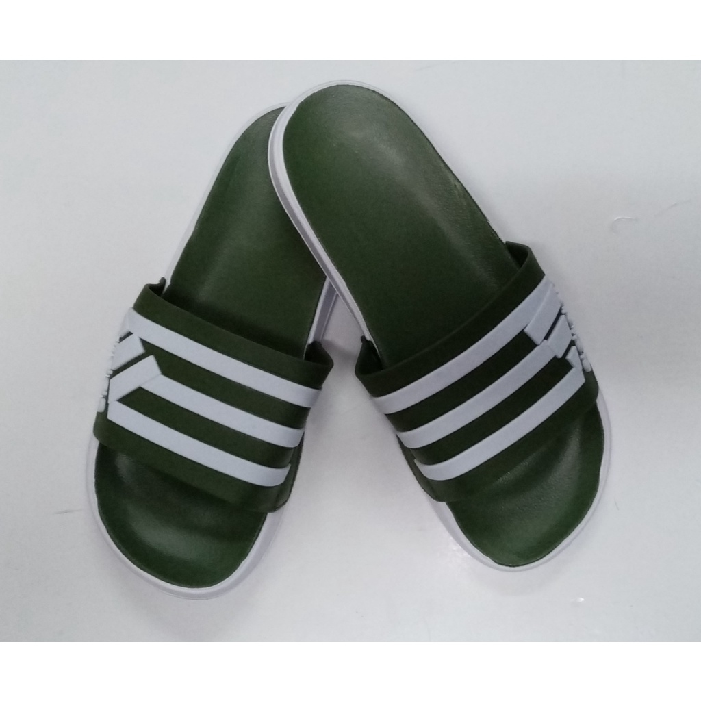 Adidas cloud foam slippers clearance