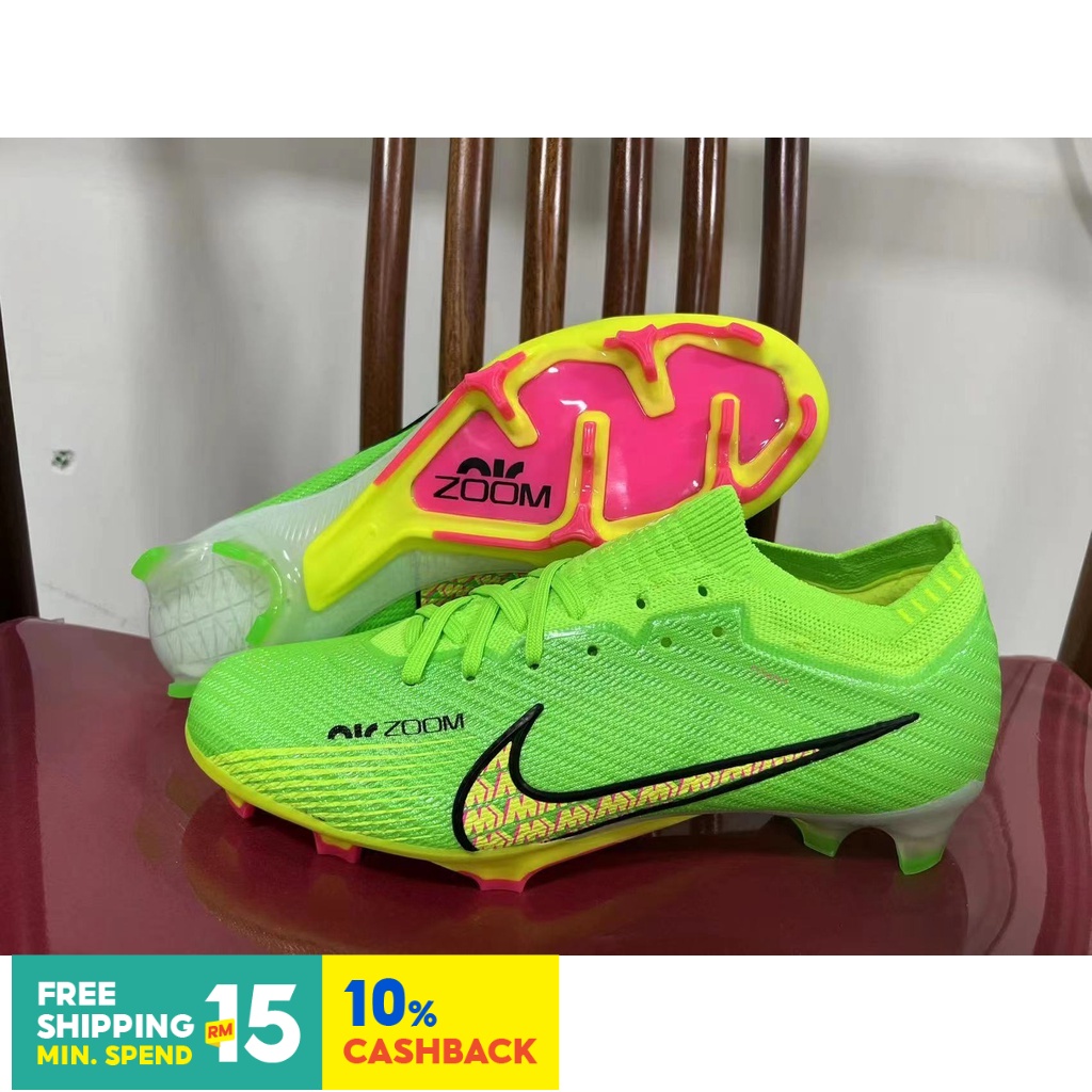 kasut bola superfly