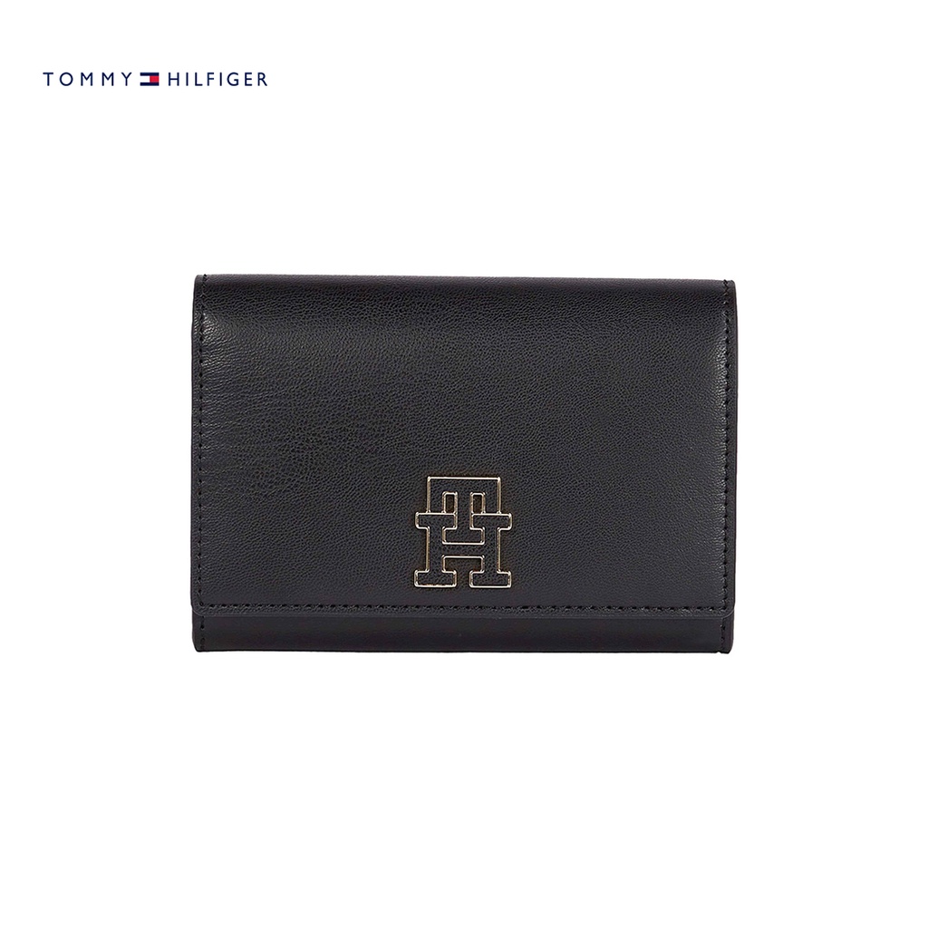 Tommy Hilfiger Women's Chic Monogram Medium Flap Wallet Shopee