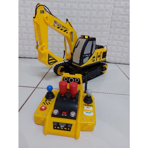 Japan Backhoe yellow remote control | Shopee Philippines
