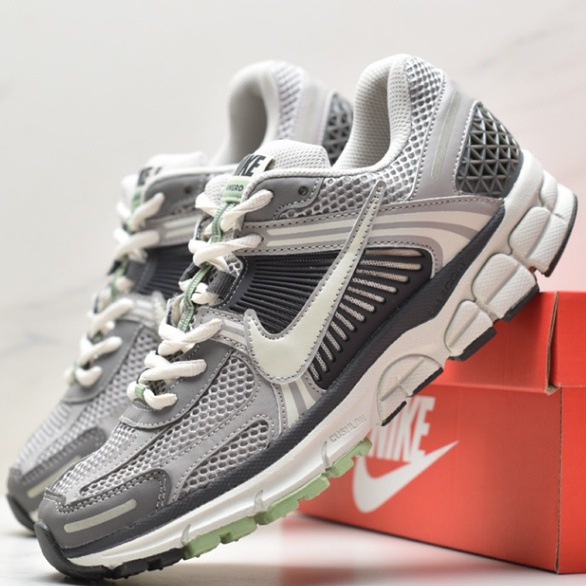 Nike Zoom Vomero 5 SP Vast Grey Sail Retro Running Fifth Generation Casual Sports Jogging shoe Shopee Philippines