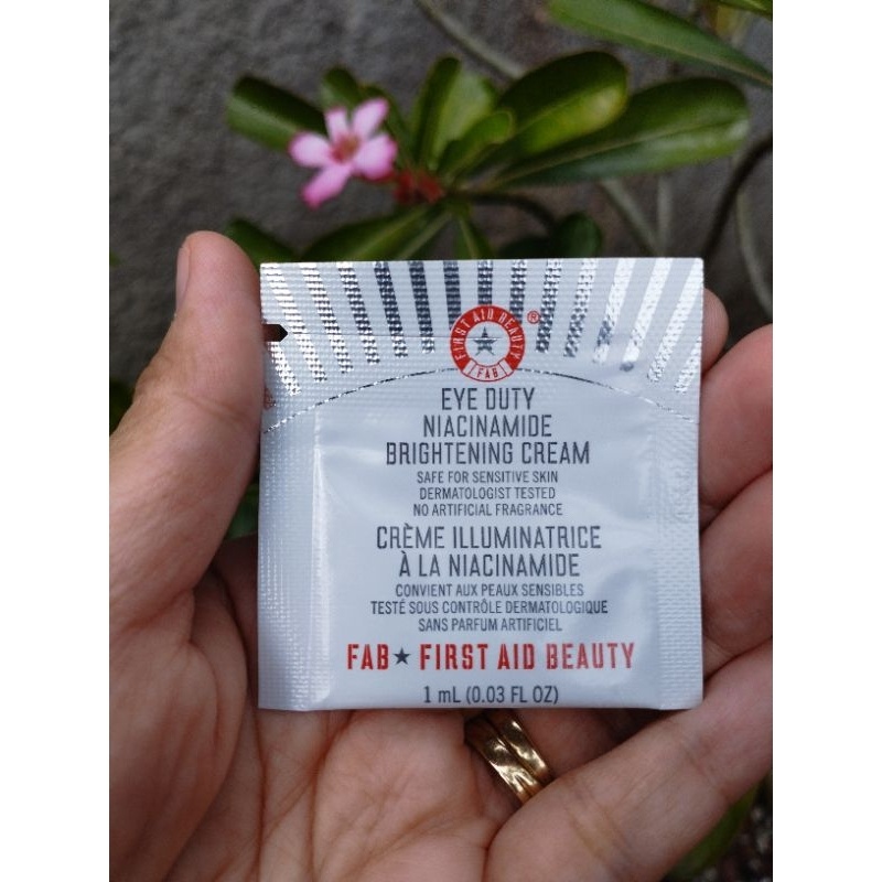 ¤FIRST AID BEAUTY EYE DUTY NIACINAMIDE BRIGHTENING CREAM 1ML Shopee
