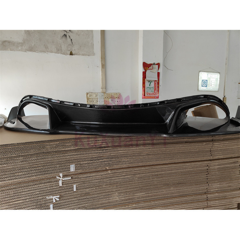 Upgraded V style carbon fibre body kit Front lip Rear lip Side skirt ...