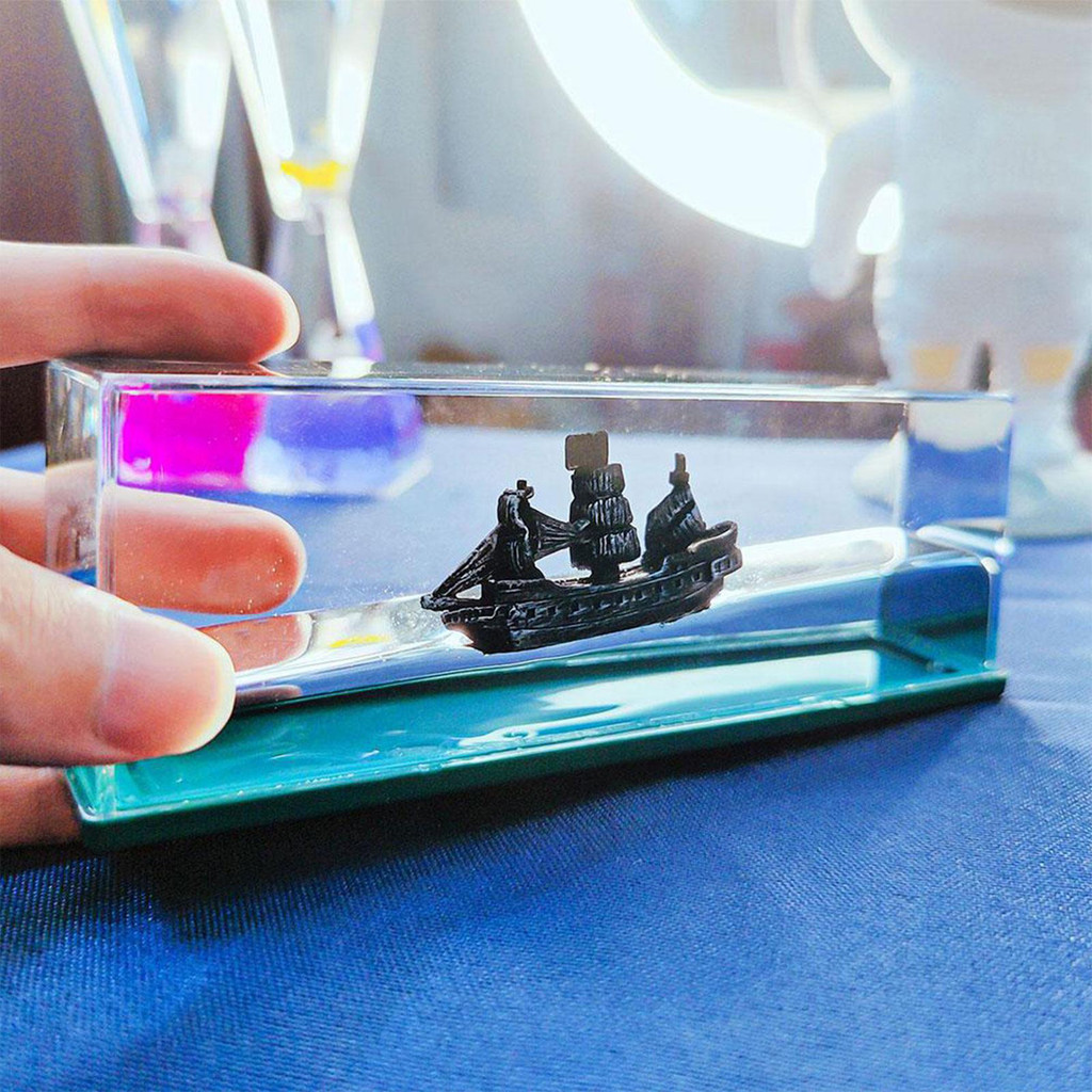Cruise Ship Drift Model Acrylic Ship Fluid Drift Bottle Ship Art Crafts ...