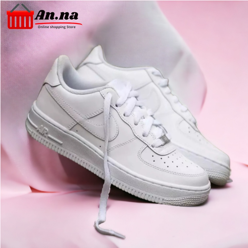 White air force on sale ones size 4