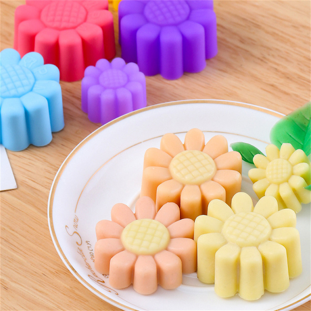 Baking Pan Food Grade Silica Gel Heat Resistance Simple Sunflower Shape ...