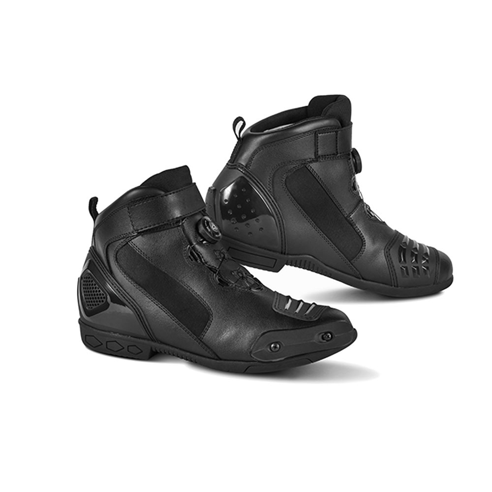 best shoes for flat pedals