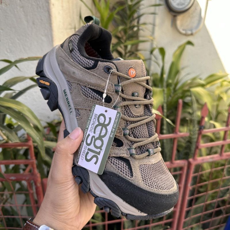 Merrel Shoes With Free Socks High Quality Eqpt Manufactured Not Class A ...