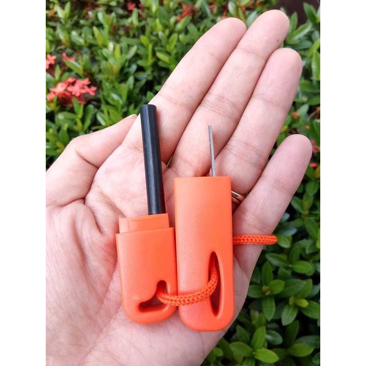 MAGNESIUM FLINT WITH SCRAPER FIRE STARTER (USB TYPE) PRODUCES BIG