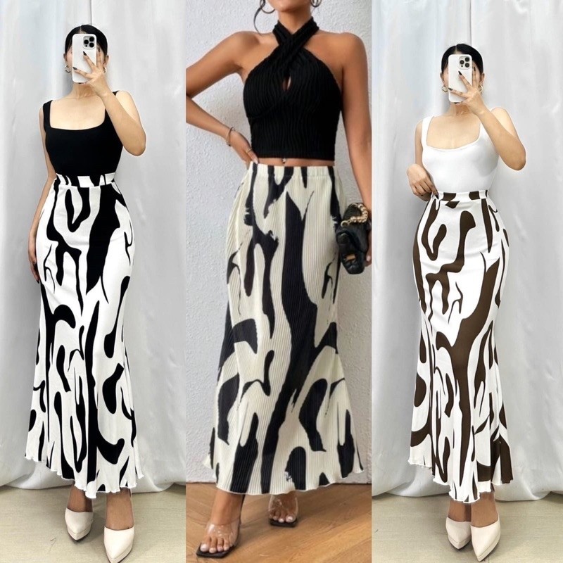 Flowy black and white skirt hotsell