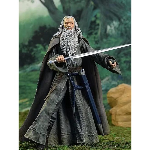 DST Lord of the Rings Lord of the Rings Model Wizard Gandalf Red Orc ...