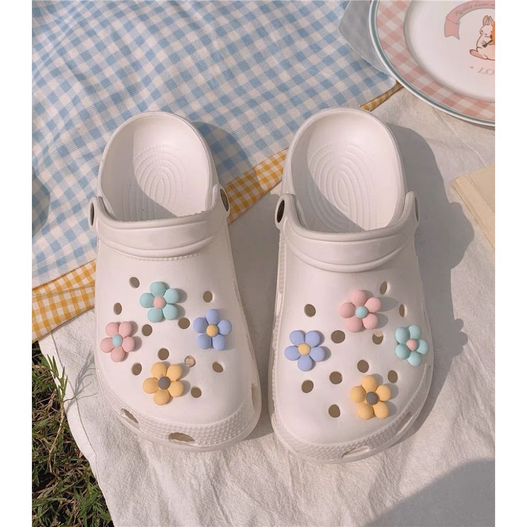 Cute Flower Crocs Sandals Clogs Slippers for Women and Men with Jibbits