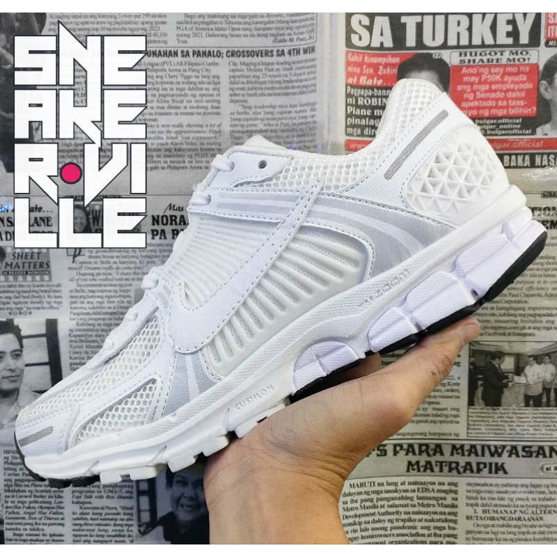 Nike zoom vomero hot sale 5 triple white