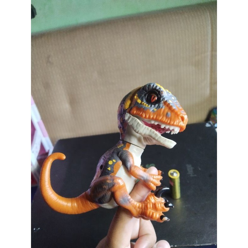 BLAZE, UNTAMED RAPTOR FINGERLING BY WOWWEE | Shopee Philippines