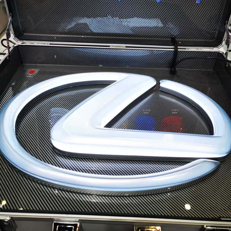 Custom Led 3D Car Logo Auto Signage 3D Custom Metal Emblems Shop Sign ...