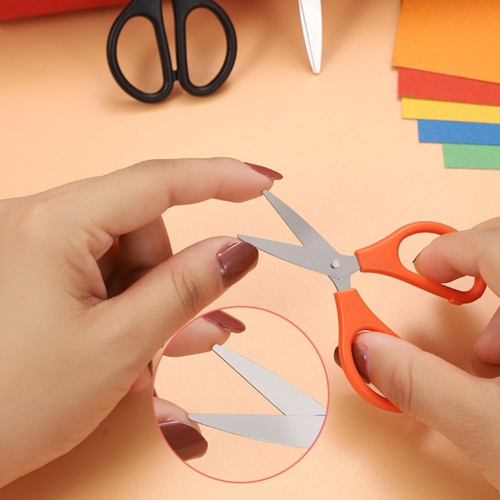 A Small Portable Safe Mini Scissor Stainless Steel Handwork Mini Pocket ...