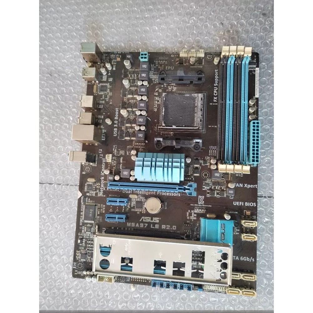 Asus M5A97 LE R2.0 discrete motherboard, Gigabyte 970AM3+ motherboard ...
