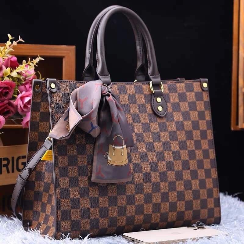 【Brand new】 , Shop bag shopper carry bag 3 pieces paper bag present Louis  Vuitton other bags, LOUIS VUITTON LV, [SS]