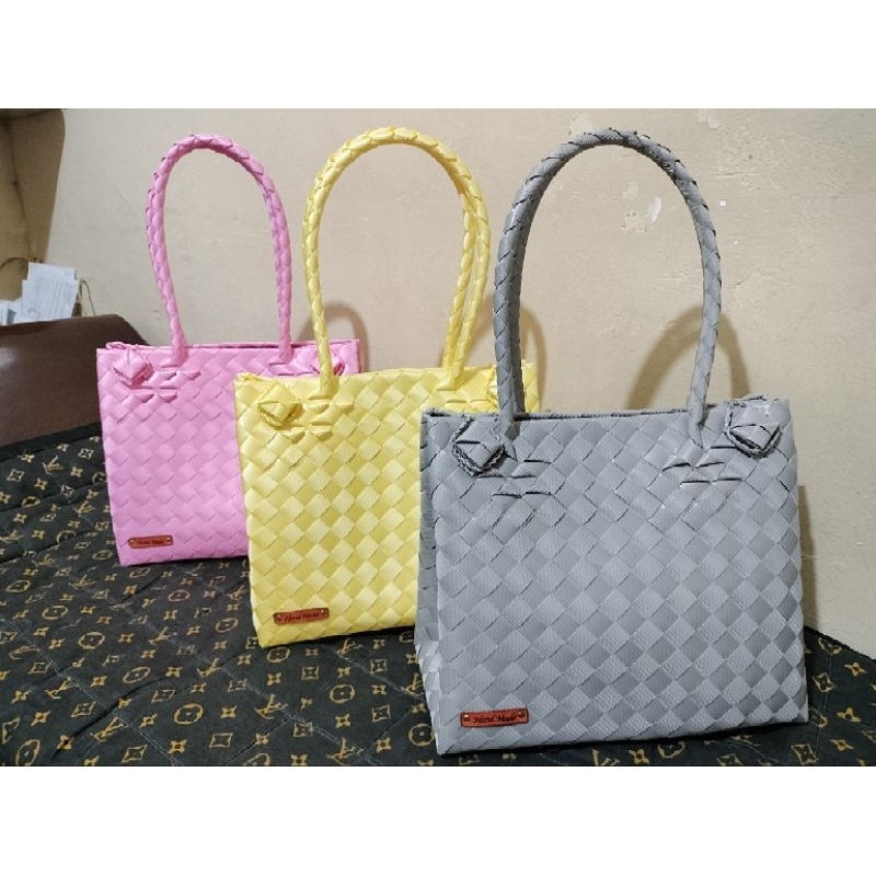 Hard plastic tote bag online