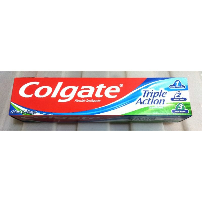Colgate Flouride Toothpaste Triple Action Original Mint 192.5 grams