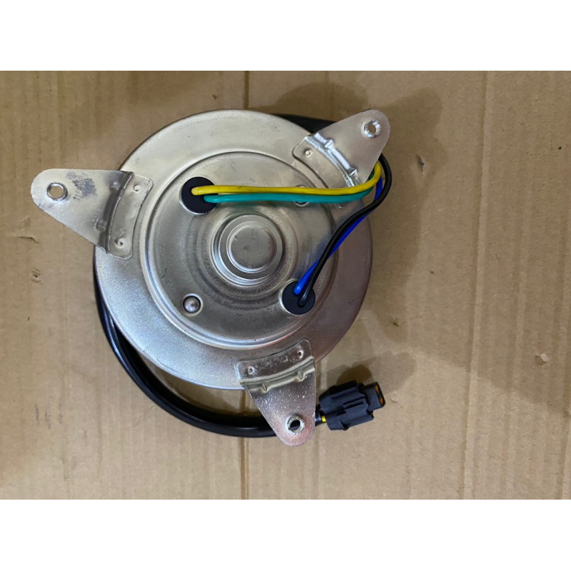 Nissan NV350 Urvan (2015+) Urvan Estate Female Socket Fan Motor