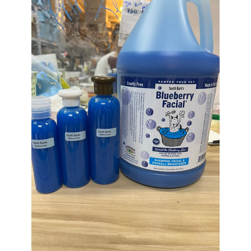 South Bark's 3 in 1 Blueberry Facial, Shampoo and Brightener for Cats