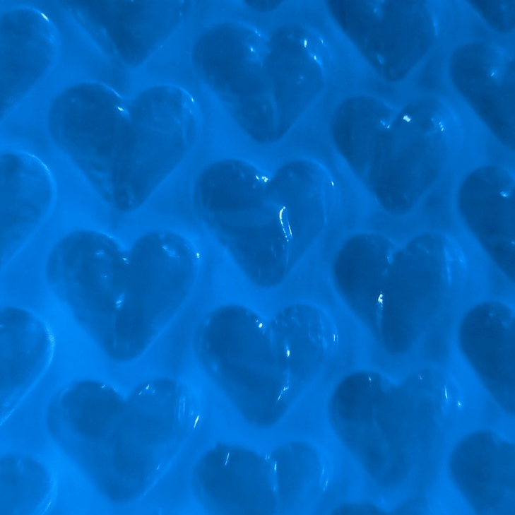 BLUE HEART SHAPE BUBBLE WRAP HEART BUBBLES PER METER/TINGI TINGI