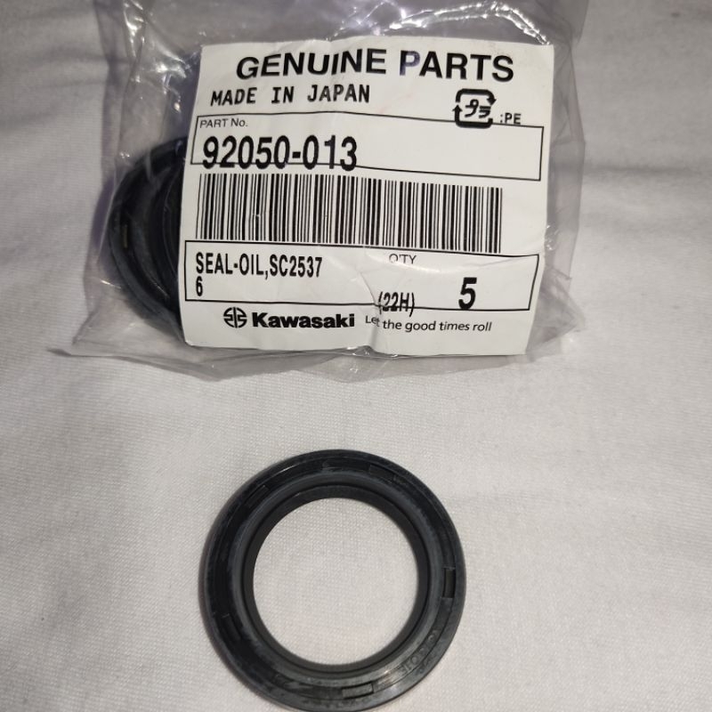 KAWASAKI BARAKO 1 & 2 ENGINE SPROCKET OIL SEAL GENUINE PARTS Shopee