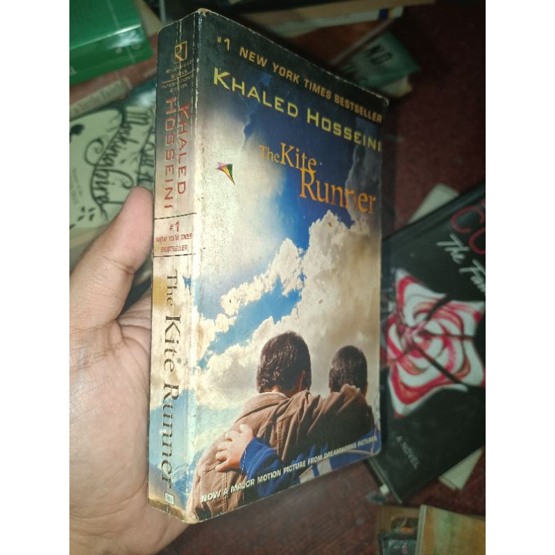 The kite runner by Khaled Hosseini | Shopee Philippines