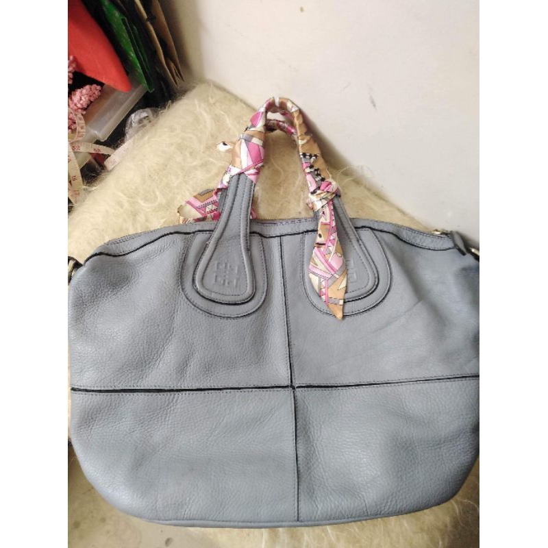 Givenchy Nightingale Satchel Leather with Zipper Detail Medium missing