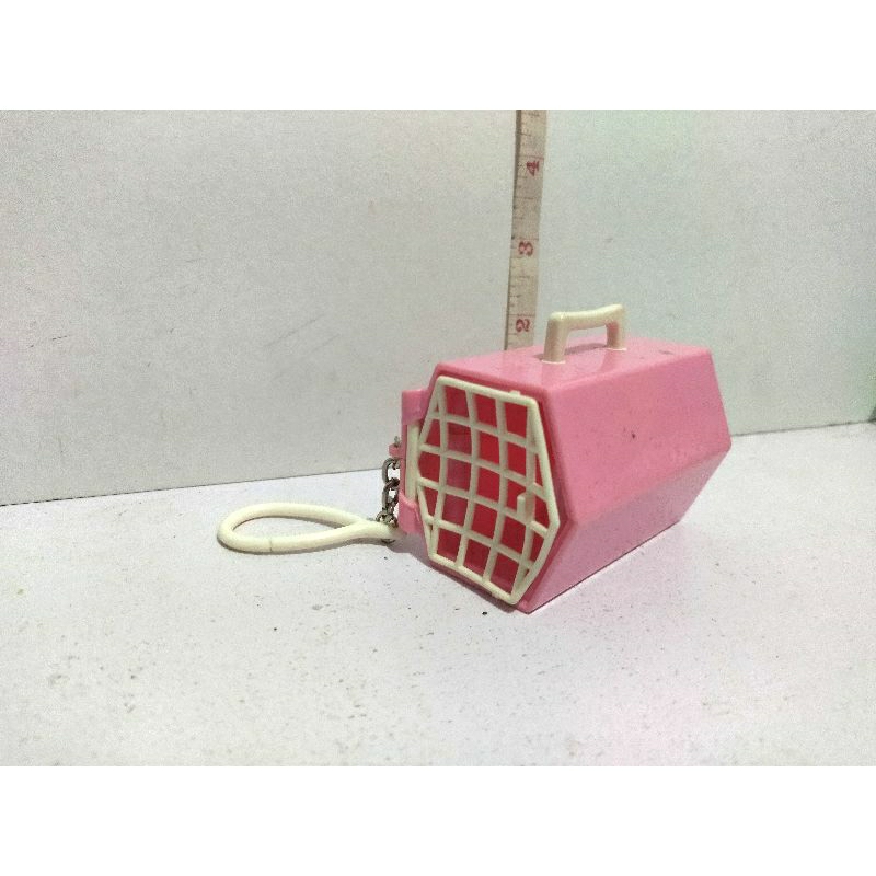 preloved-keychain-pet-carrier-shopee-philippines