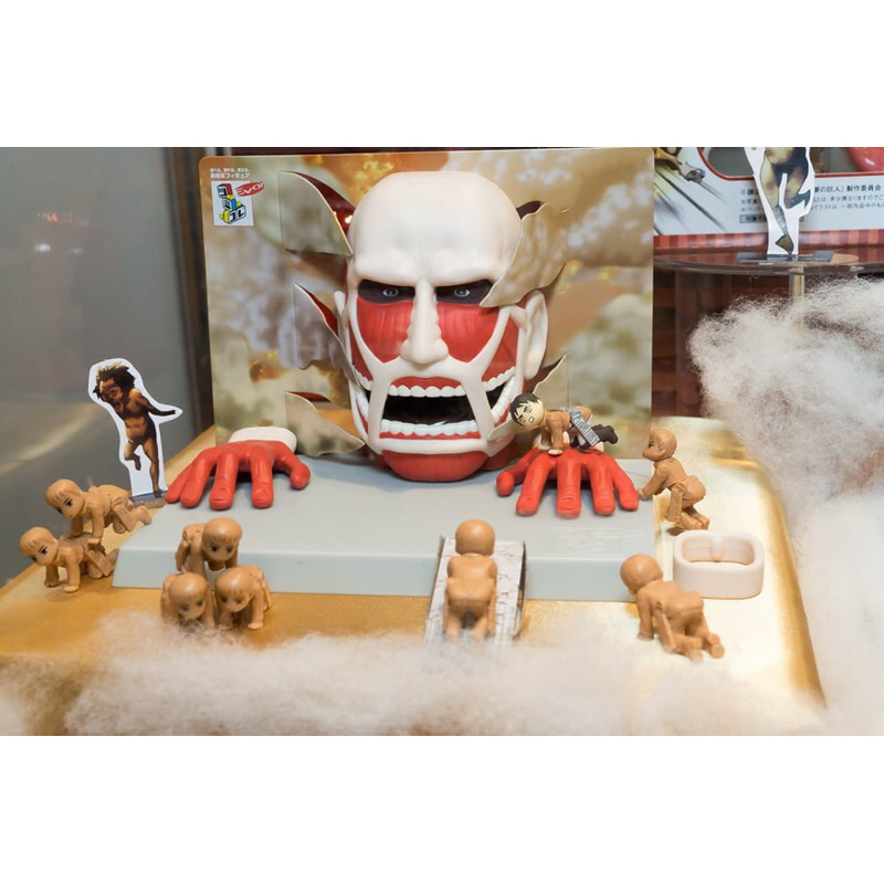 Tsukimore Evo! Attack On Titan Mania Diorama Collectible Figure 