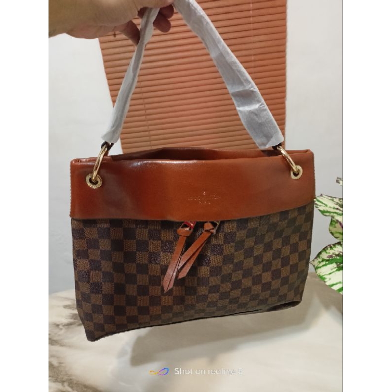 VL mirror copy bag(2way) Shopee Philippines