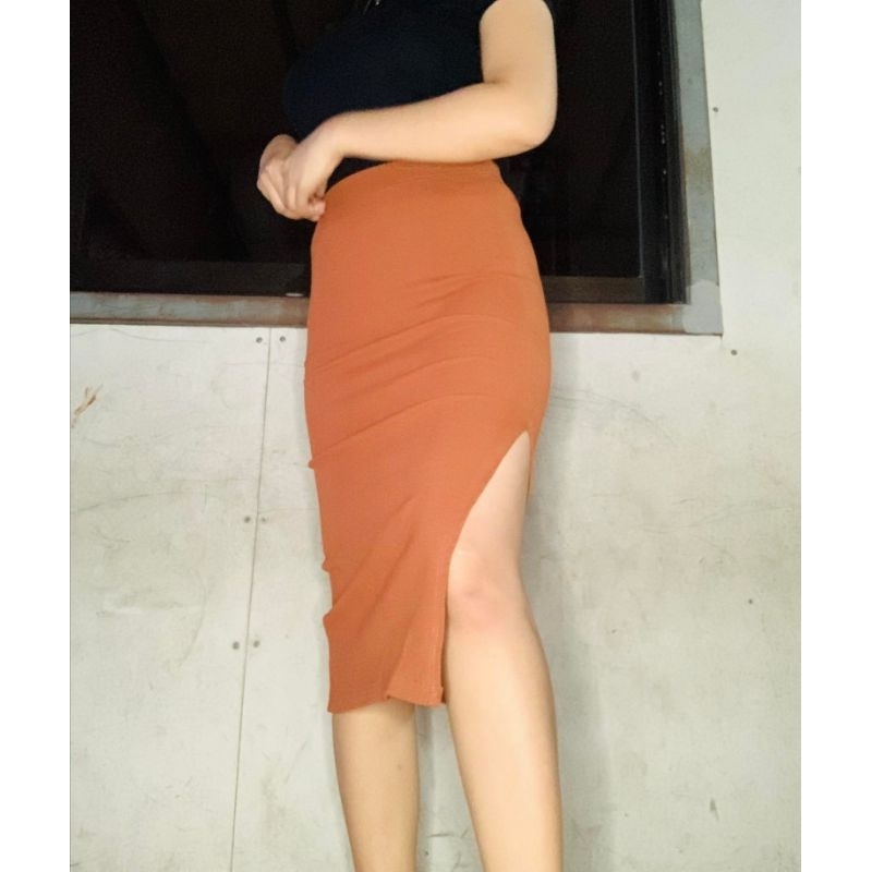 SLIT MIDI SKIRT RIBBED KNITTED MADE IN BANGLADESH Shopee Philippines