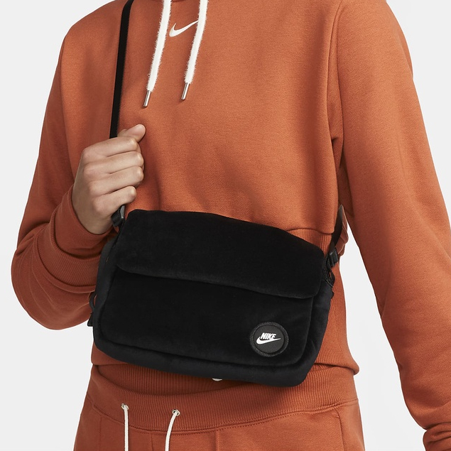 Sportswear Futura 365 Women's CrossBody Bag (2L) Shopee Philippines