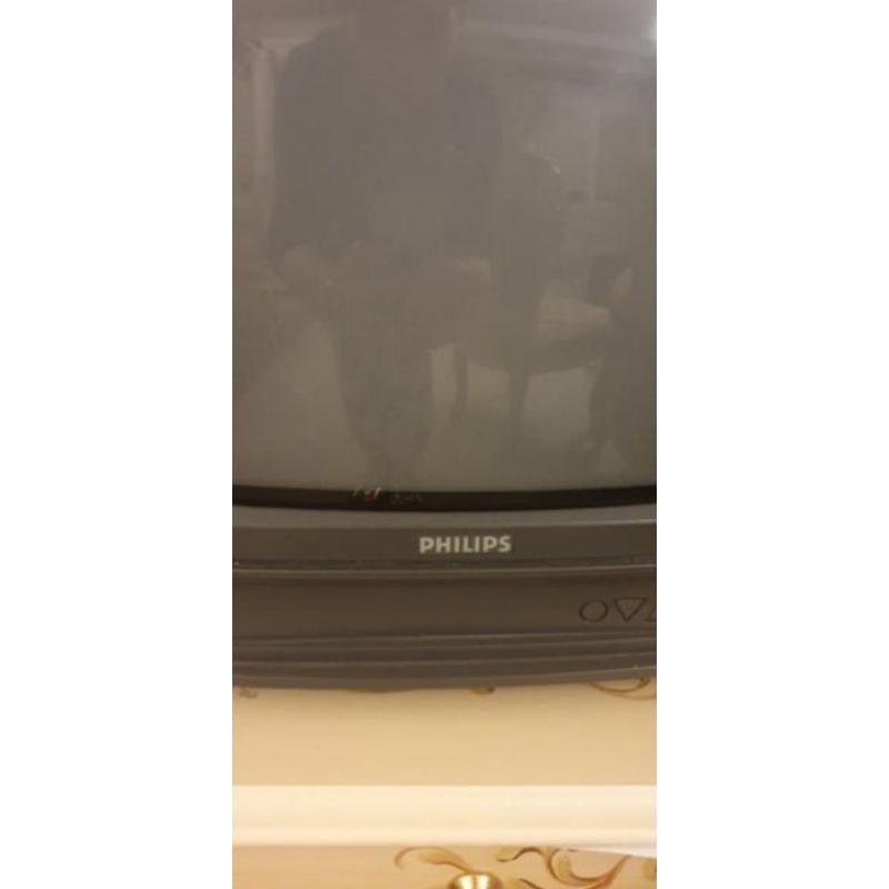 Philips TV color 32 inch Fully intact with antenna and remote control