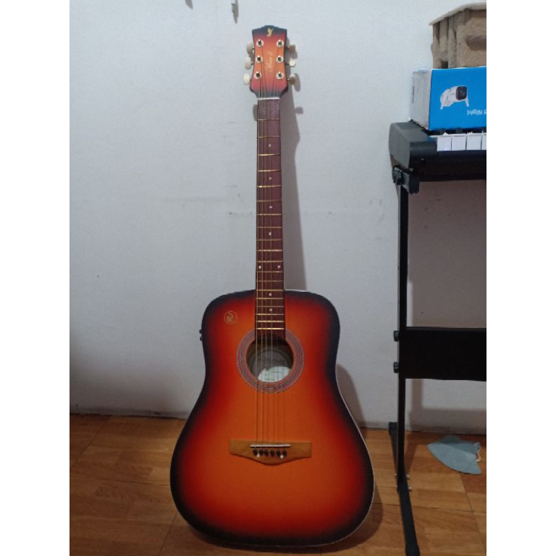 Rj deals classical guitar