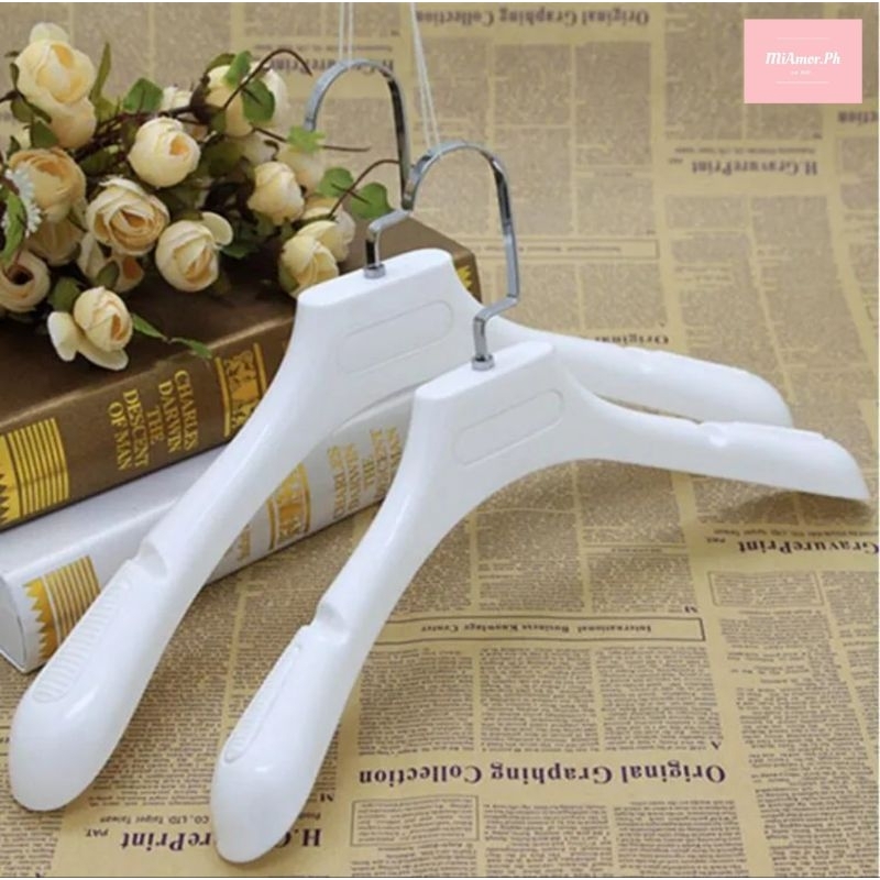 (5pcs) White Coat Hangers Extra Wide Shoulder Suit Hanger Nonslip