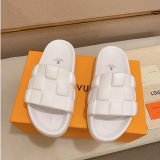 Louis Vuitton Monogram Dreamy Slippers - Size 6 / 36 (SHF-19329